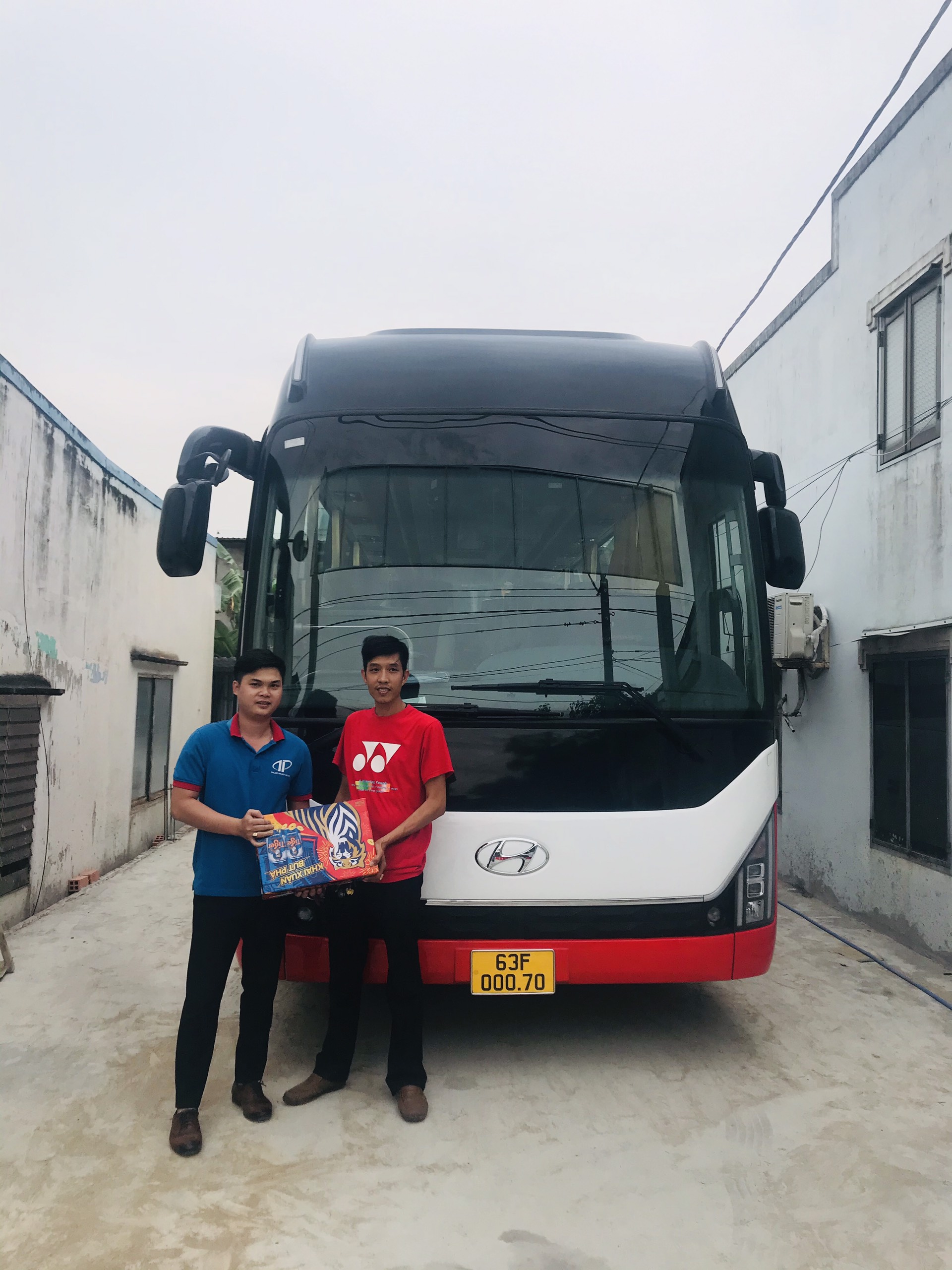 HÌNH ẢNH KHÁCH HÀNG MUA XE 