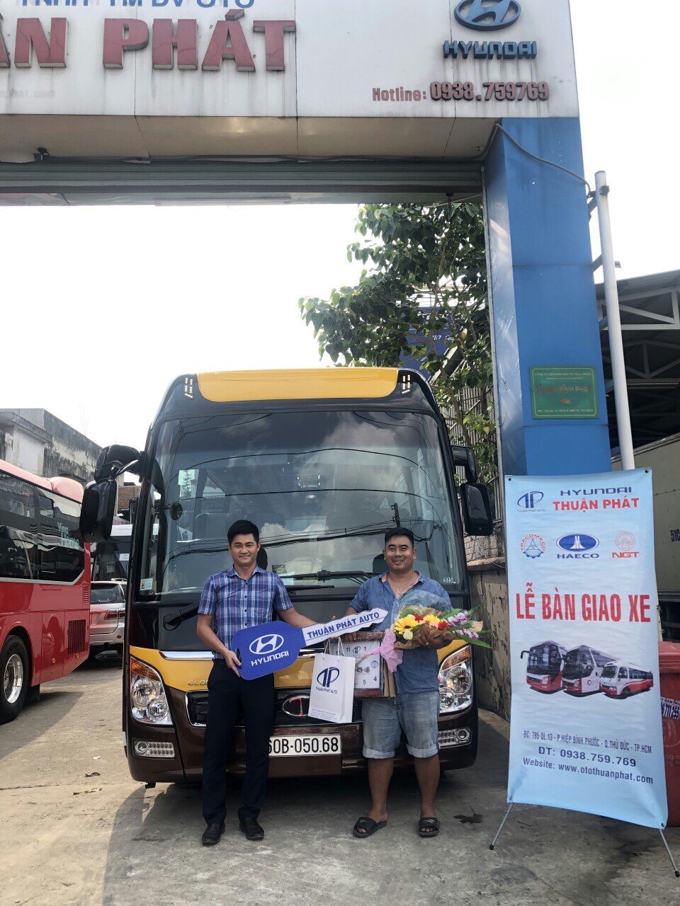 HÌNH ẢNH KHÁCH HÀNG MUA XE 