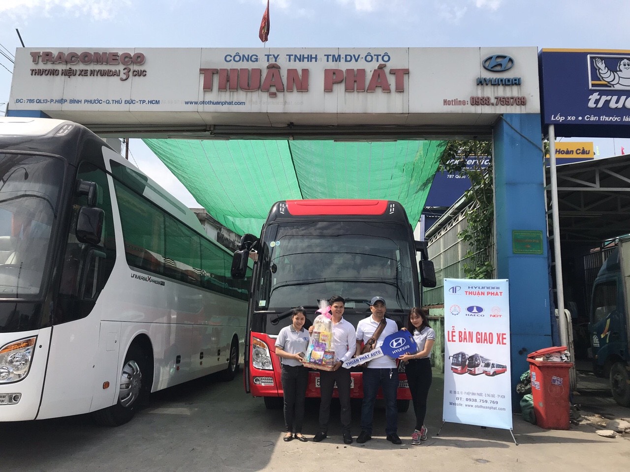 HÌNH ẢNH KHÁCH HÀNG MUA XE 