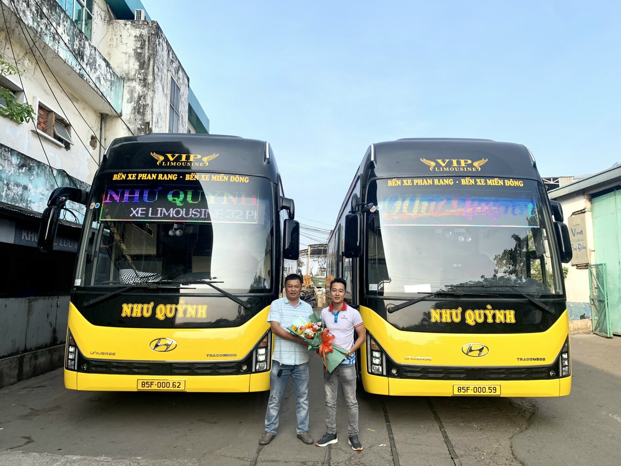 HÌNH ẢNH KHÁCH HÀNG MUA XE 
