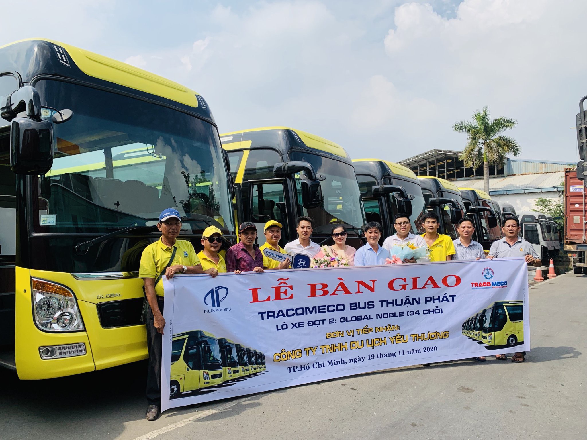 HÌNH ẢNH KHÁCH HÀNG MUA XE 