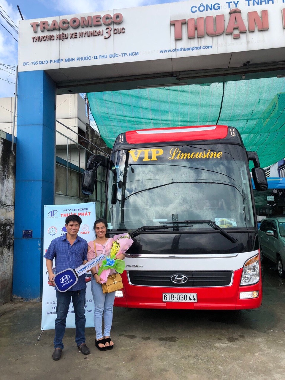 HÌNH ẢNH KHÁCH HÀNG MUA XE 