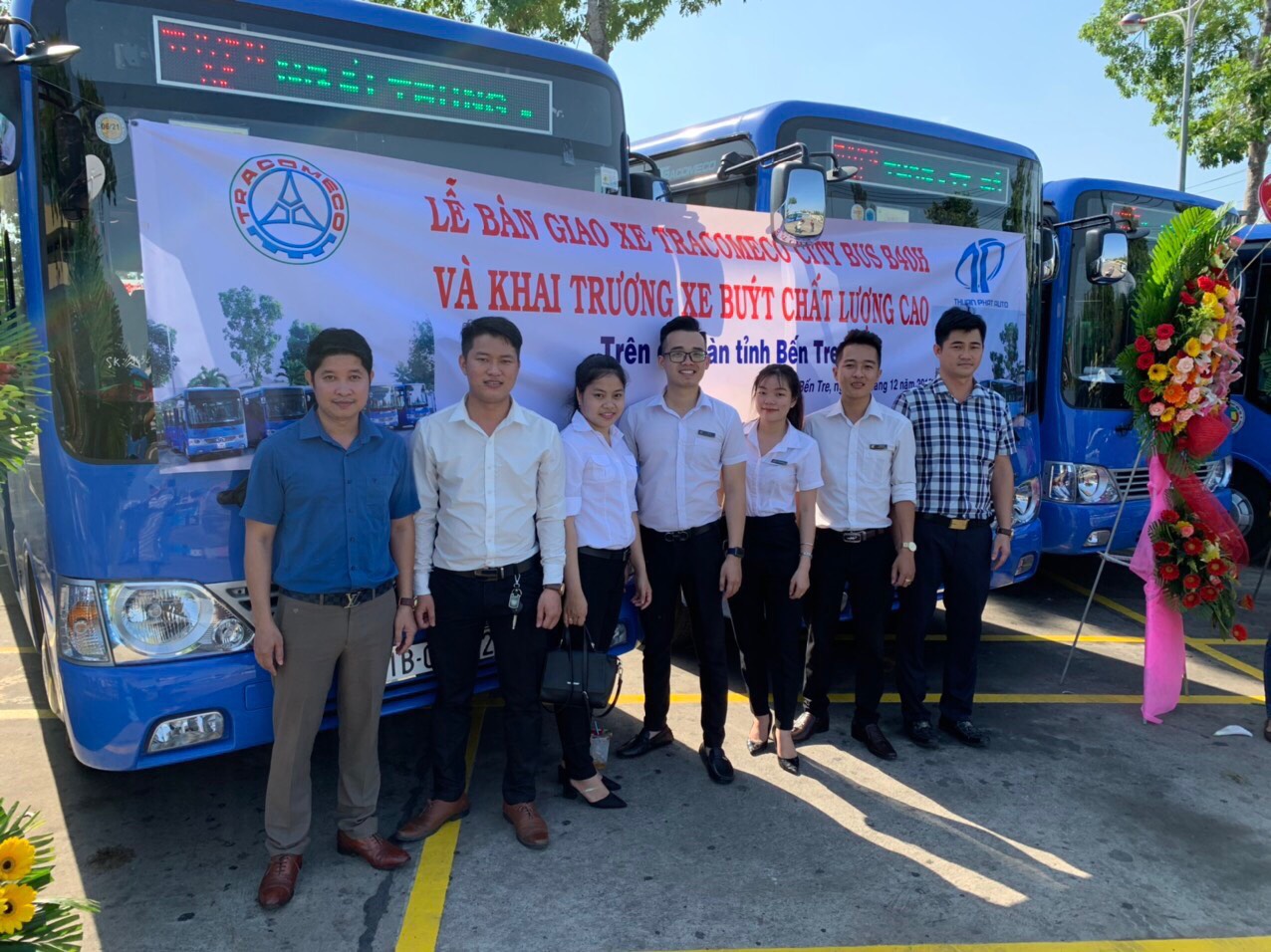 HÌNH ẢNH KHÁCH HÀNG MUA XE 