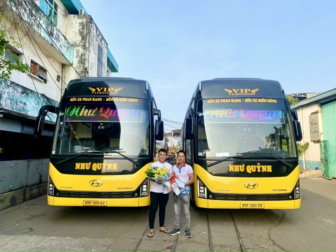 HÌNH ẢNH KHÁCH HÀNG MUA XE 